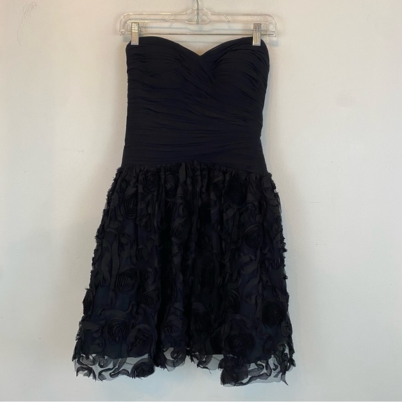 MONIQUE LHUILLIER MONIQUE LHUILLIER - Picture 2 of 6